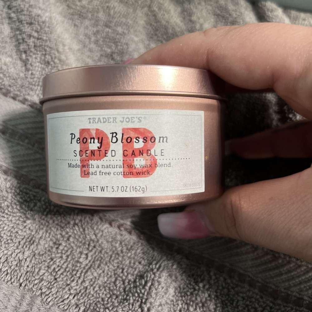 Trader Joe's Peony Blossom Scented Candle PB Rose Gold Tin with Lid 5.7oz Used‎